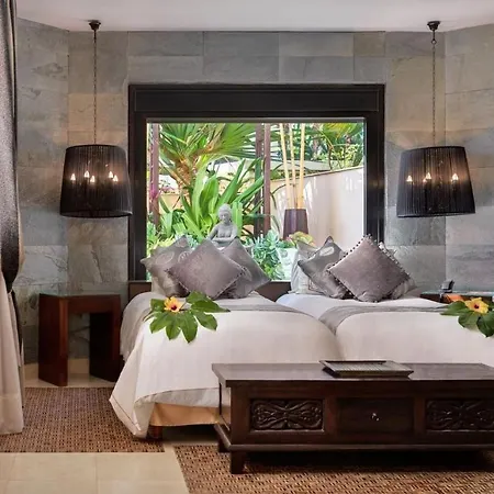 Royal Garden Villas, Luxury Hotel