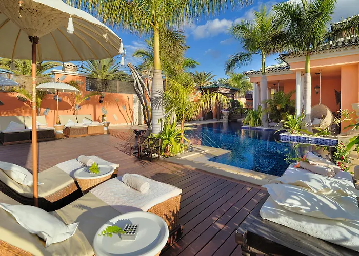 Отель Royal Garden Villas, Luxury 5*