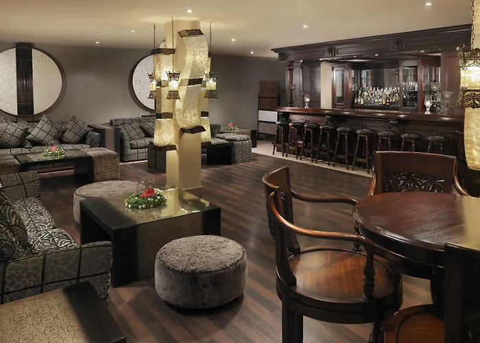 Отель Royal Garden Villas, Luxury 5*