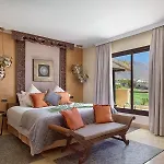Royal Garden Villas, Luxury Hotel