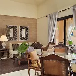 Royal Garden Villas, Luxury