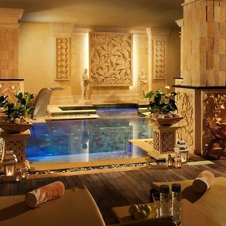 فندق Royal Garden Villas, Luxury أذيخي