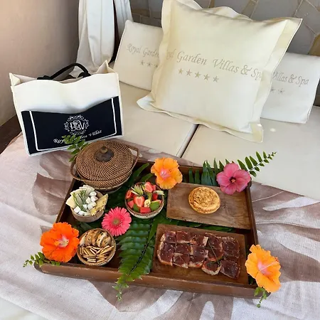 فندق Royal Garden Villas, Luxury