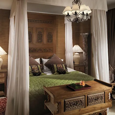 فندق Royal Garden Villas, Luxury