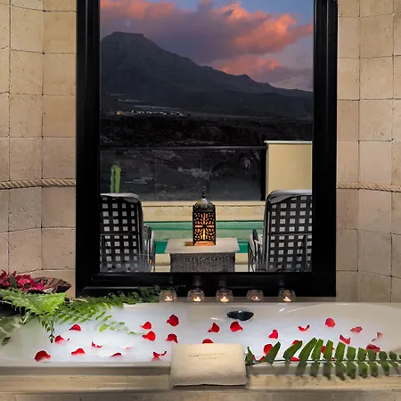 Ξενοδοχείο Royal Garden Villas, Luxury