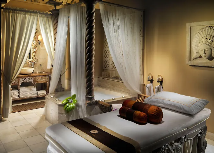 Royal Garden Villas, Luxury 5* אדחה