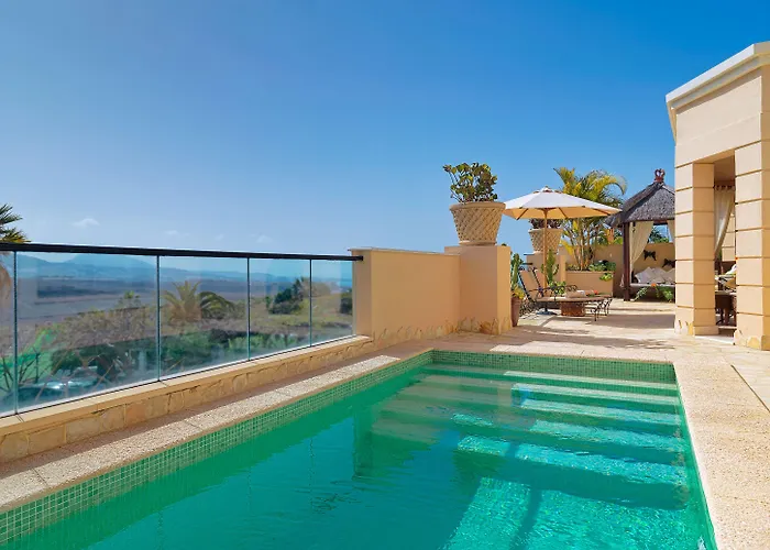 Royal Garden Villas, Luxury אדחה
