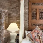 Hotel Royal Garden Villas, Luxury
