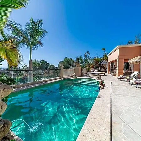Royal Garden Villas, Luxury Hotel