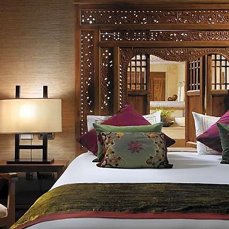 Royal Garden Villas, Luxury 5* 아데제