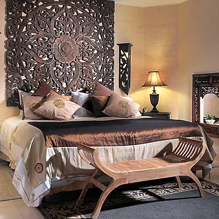 Royal Garden Villas, Luxury 호텔 아데제