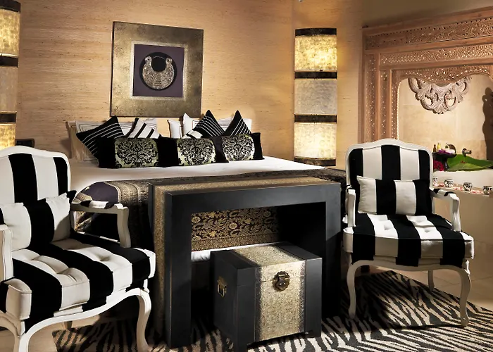 Royal Garden Villas, Luxury 酒店 阿德耶