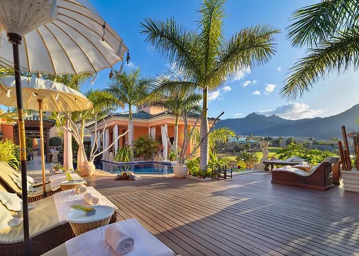 מלון Royal Garden Villas, Luxury אדחה
