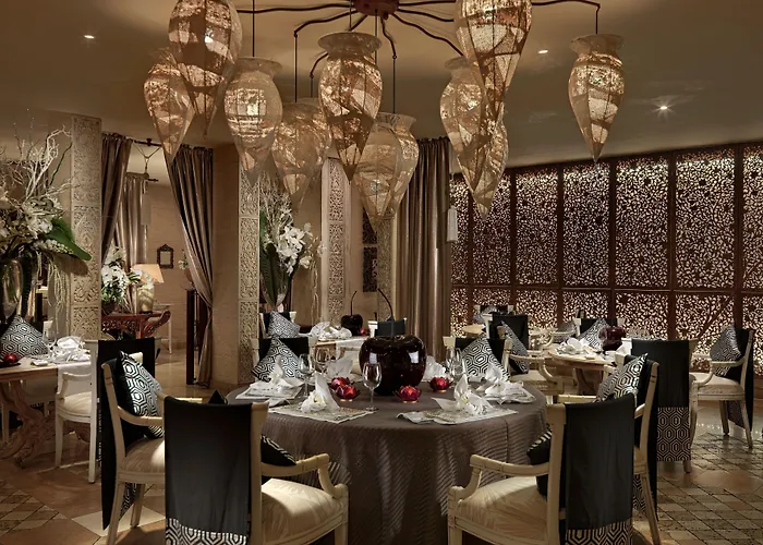 Royal Garden Villas, Luxury فندق أذيخي