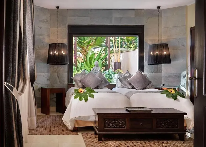 Royal Garden Villas, Luxury Hotel