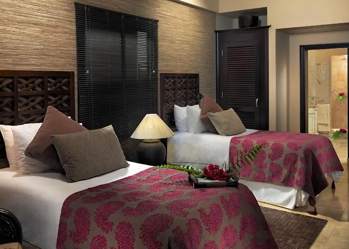 מלון Royal Garden Villas, Luxury אדחה