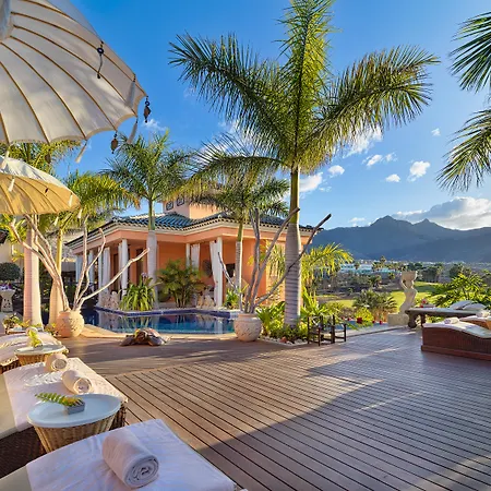 Отель Royal Garden Villas, Luxury Адехе