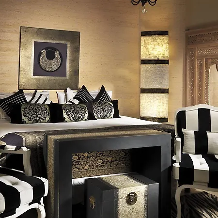 Royal Garden Villas, Luxury アデヘ