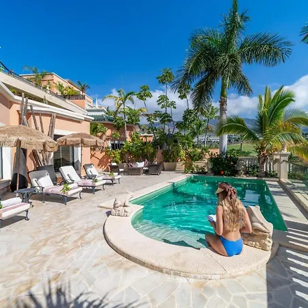 Royal Garden Villas, Luxury Hotell