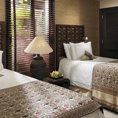 Royal Garden Villas, Luxury Отель Адехе