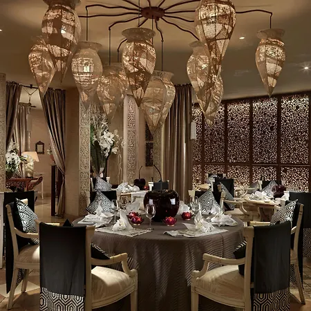 Royal Garden Villas, Luxury Отель Адехе