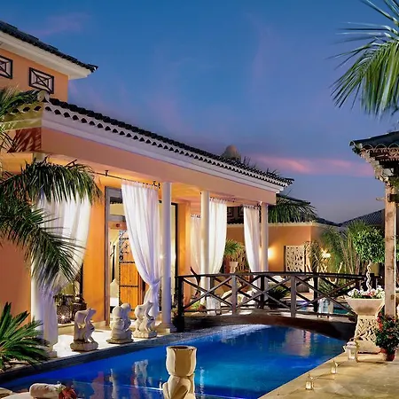 Royal Garden Villas, Luxury ホテル 5*