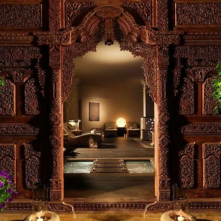 Royal Garden Villas, Luxury 5* アデヘ