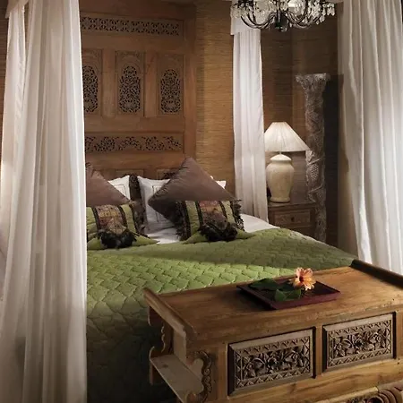 Royal Garden Villas, Luxury ホテル