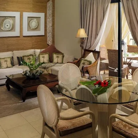 ホテル Royal Garden Villas, Luxury アデヘ