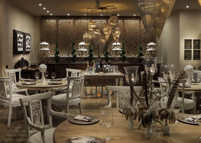 Royal Garden Villas, Luxury